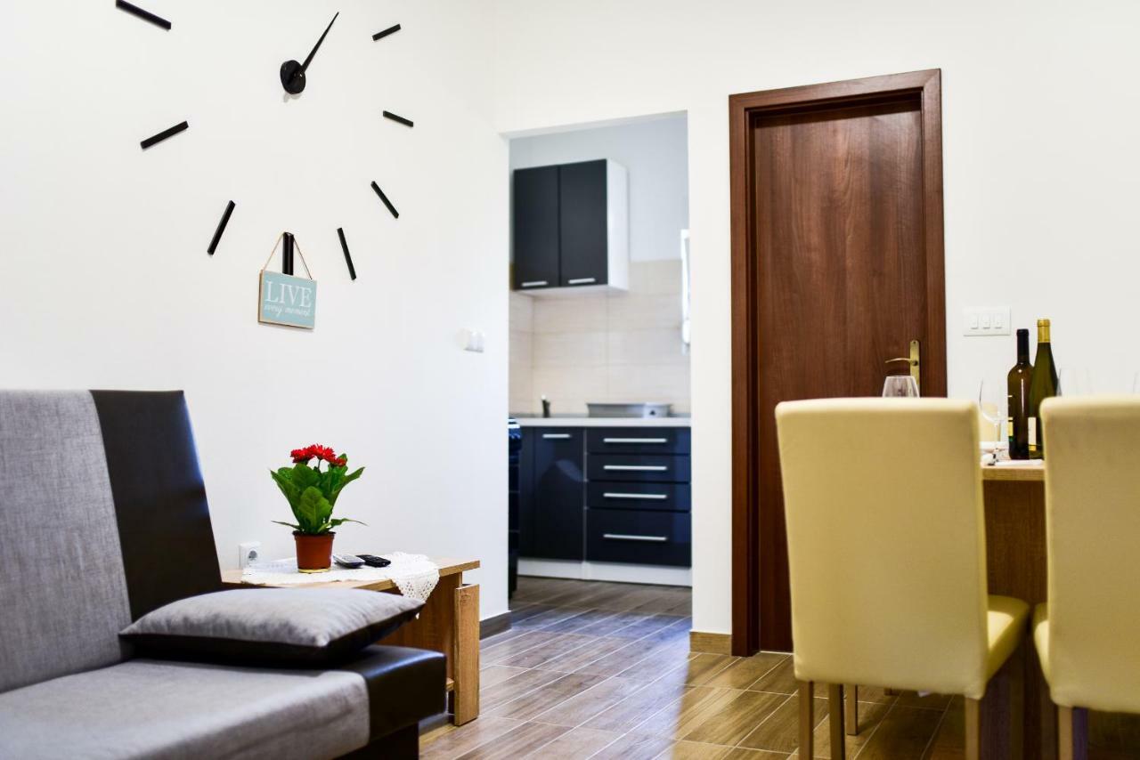 City Apartment 4You Zadar Buitenkant foto
